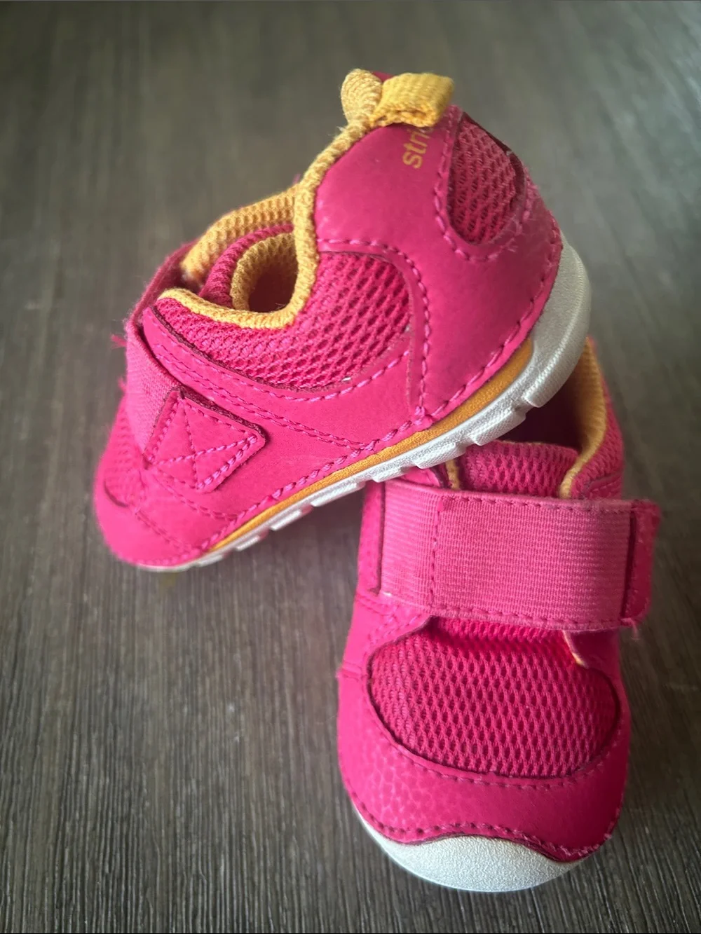Stride Rite Baby Pink Velcro Athletic Shoes, Sz.4.5W, Gently Used.